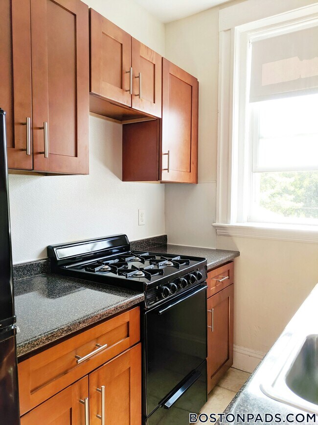 Building Photo - 1175 Boylston St