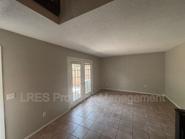 Building Photo - 4620 Lighthouse Cir