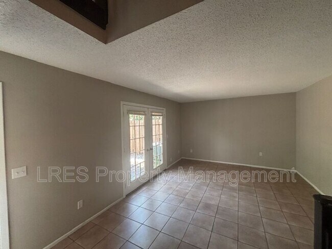 Foto del edificio - 4620 Lighthouse Cir