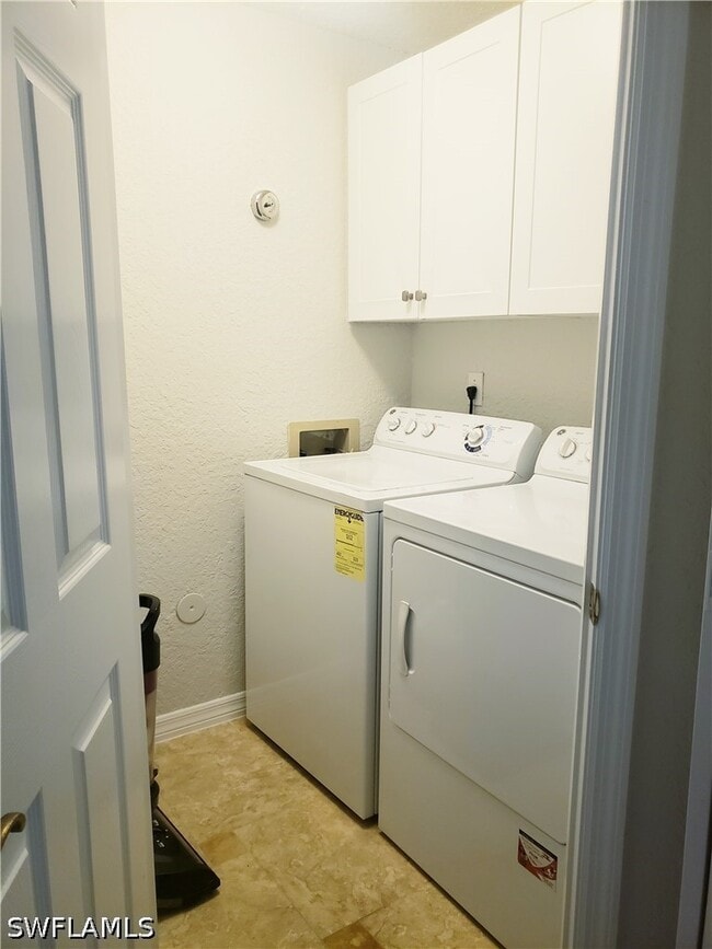 Building Photo - 386 Emerald Bay Cir