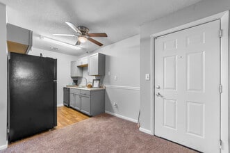 Building Photo - Overlook 380