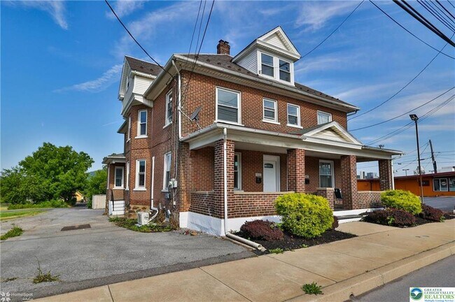 Foto del edificio - 1660 Main St