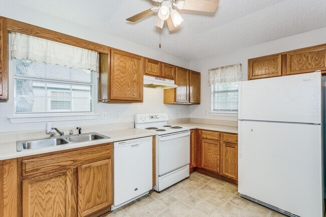 Foto del edificio - Adorable two-bedroom home with bonus room
