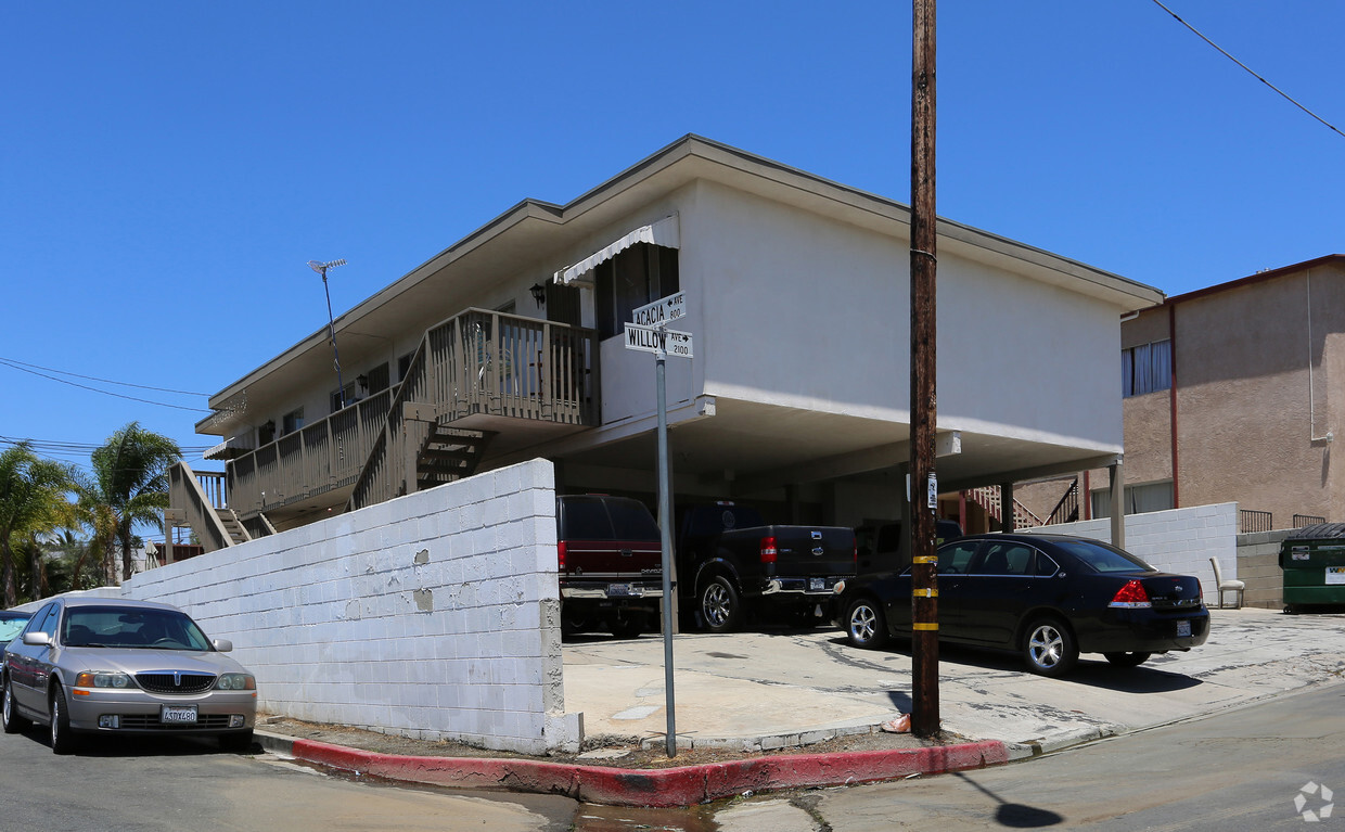 Primary Photo - Willow Avenue Apartments