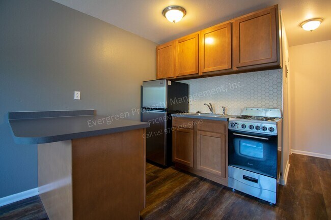 Building Photo - 500 Laporte Ave