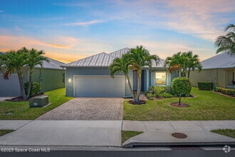 Building Photo - 3720 Alamanda Key Dr
