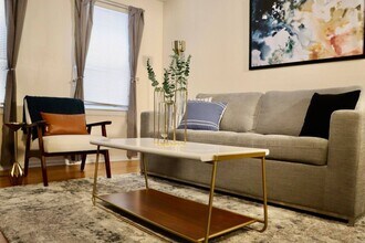 Building Photo - 1600-1602-1602 N Jackson St