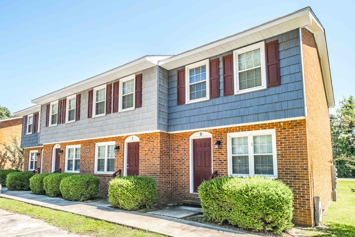 Primary Photo - Avalon Townhouse Apartments