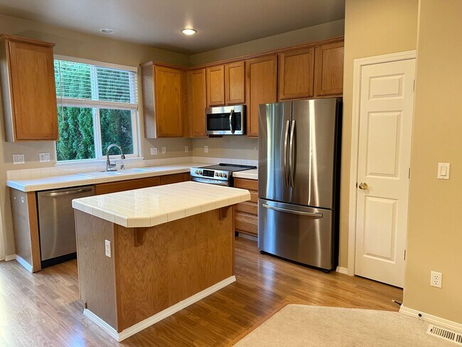 Foto del edificio - Beautiful 3 Bedroom Townhouse in West Linn!