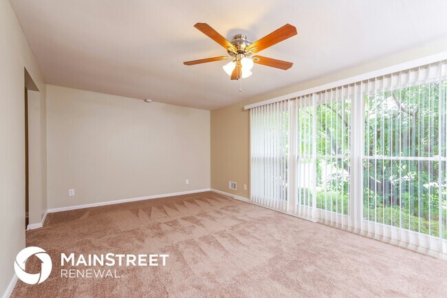 Foto del edificio - 3422 Peleske Dr