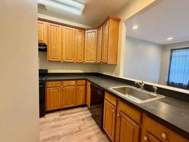 Building Photo - 6 McMartin Ct