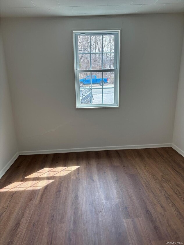 Building Photo - 616 Vassar Rd