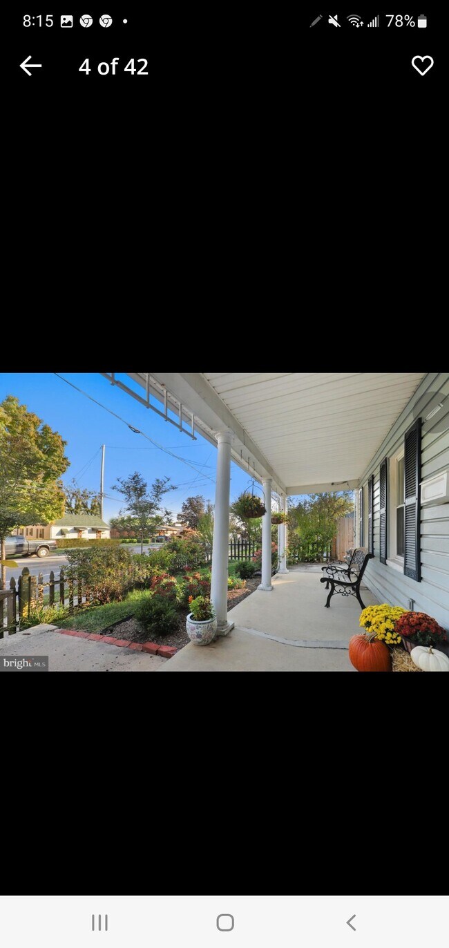 Front porch - 1531 S Loudoun St