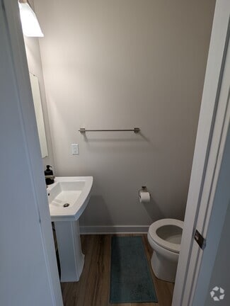 Building Photo - 460 Spearfield Ln