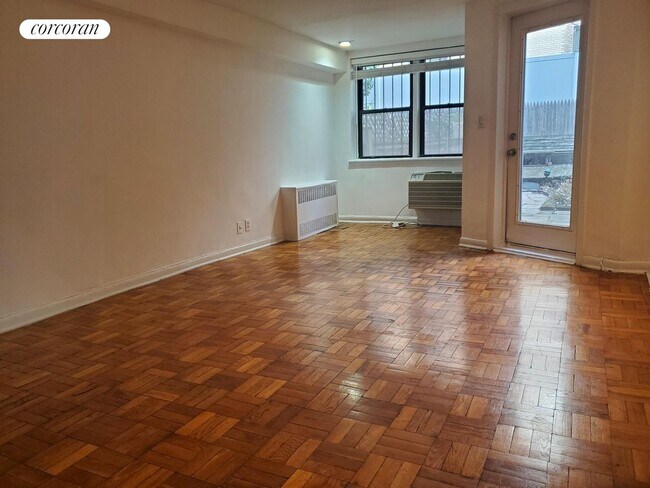 Foto del edificio - 311 E 78th St