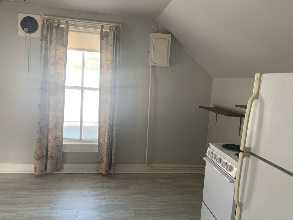 215 N Winter St Unit 2, River Falls, WI 54022 Apartments in River