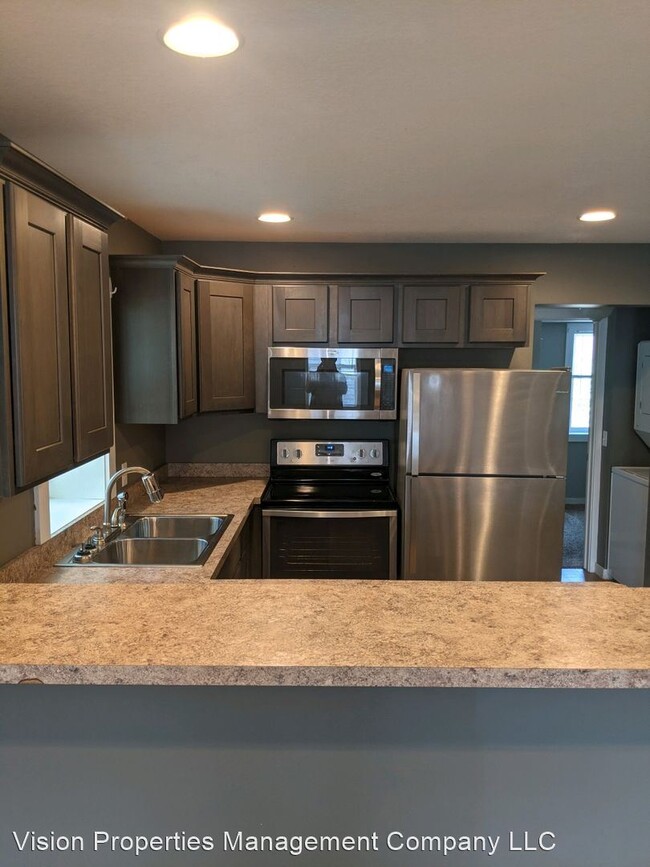 Building Photo - 4 br, 1 bath House - 213 10th St NW