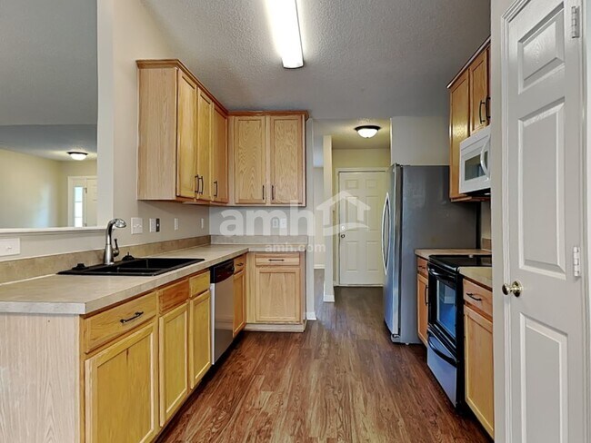 Foto del edificio - 3087 Canterbury Park Dr