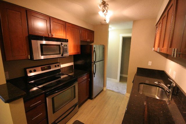 Foto del edificio - 15821 Leary Way