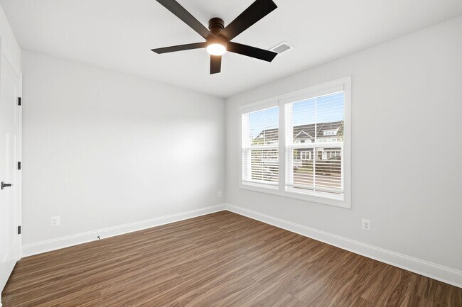 Foto del edificio - 768 Park Ridge Dr