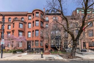 Building Photo - 462 Beacon St