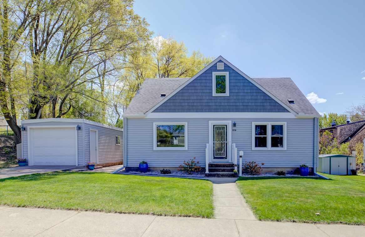 Foto principal - 817 5th St S