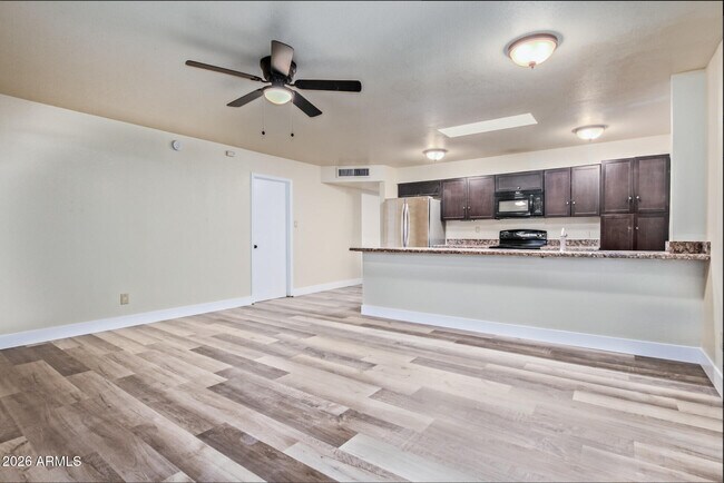 Foto del edificio - 932 E Concorda Dr