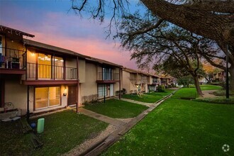Building Photo - 5620 Marina Dr