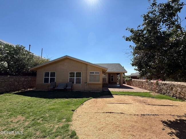 Foto del edificio - 1517 Desierto Rico Ave