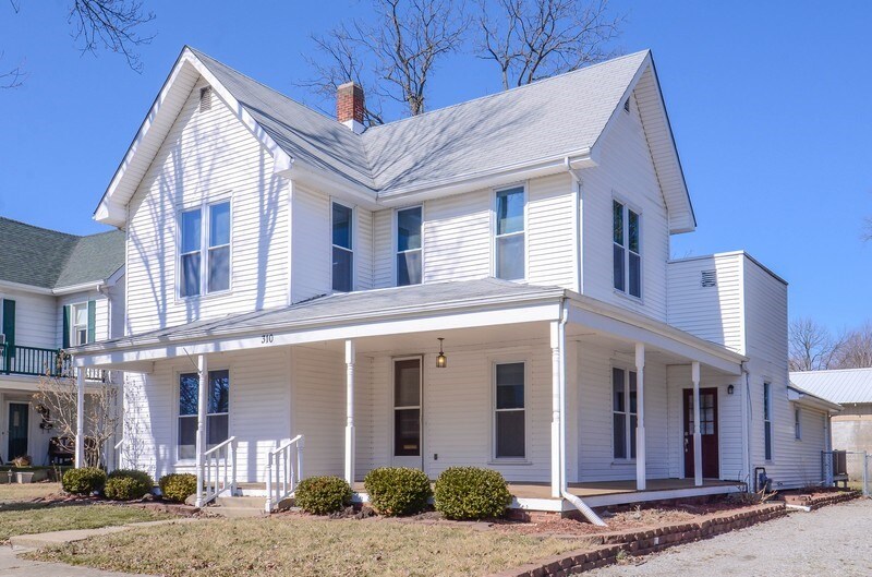 Primary Photo - 310 Walnut St