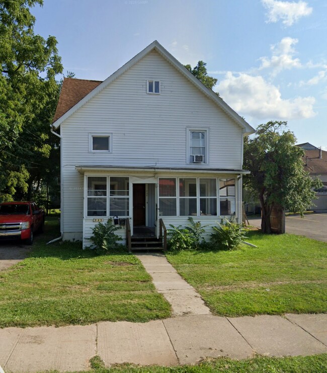 Building Photo - 727 W Ganson St