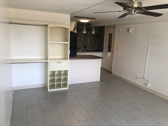 Foto del edificio - Upgraded Studio Unit at the Five Regents i...