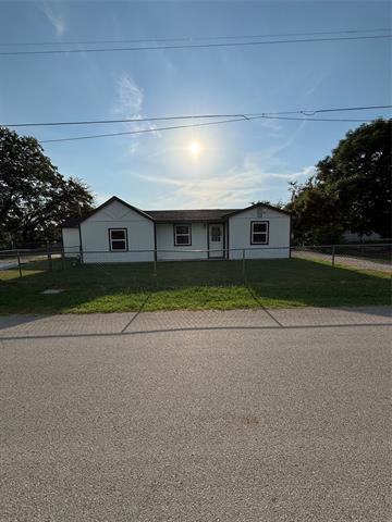 Building Photo - 903 1st St