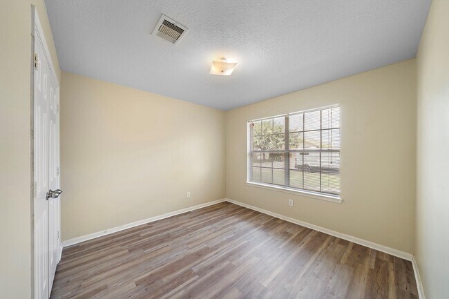 Foto del edificio - 6523 Wellington Meadows Dr