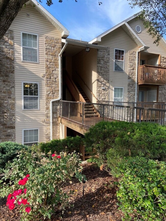 Building Photo - Condominium in FoxPointe