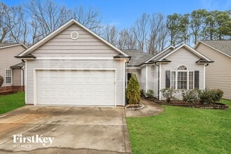 Building Photo - 2215 Charles Towne Ct