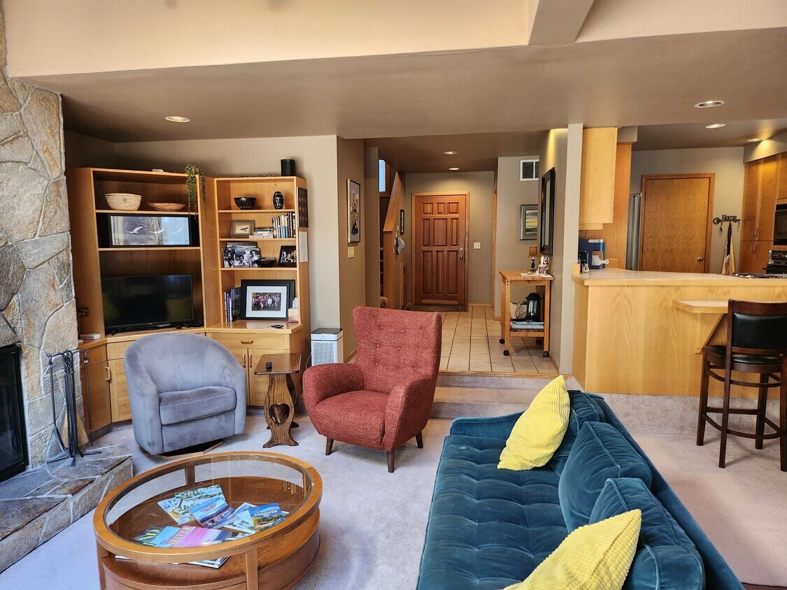 Primary Photo - Riverfront - FALL SPECIAL - $250/OFF FIRST...