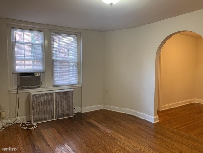 Foto del edificio - 2715 Cortland Pl NW
