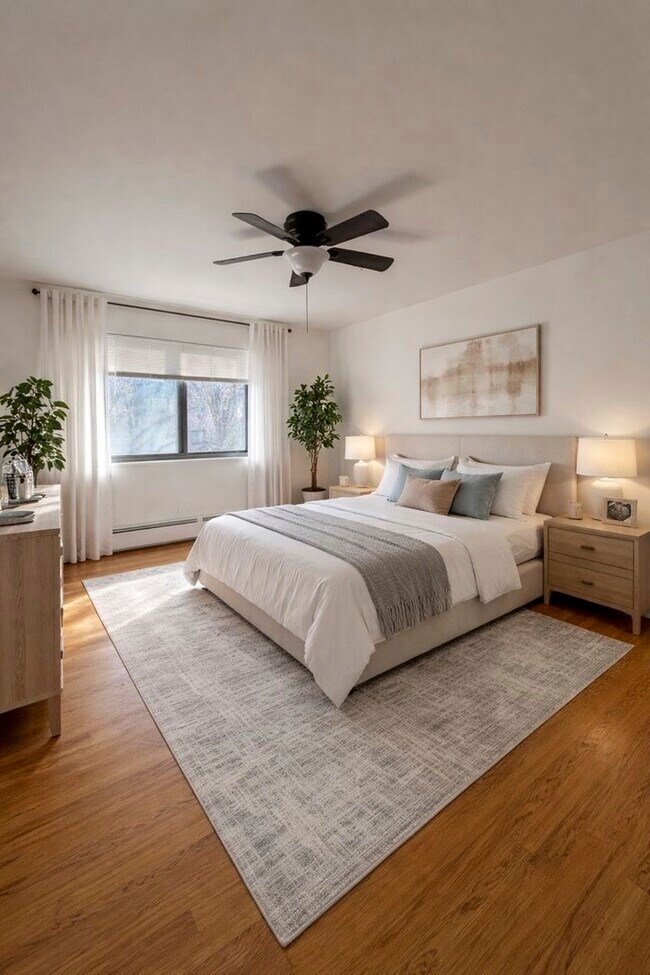 Building Photo - 6250 N Kenmore Ave