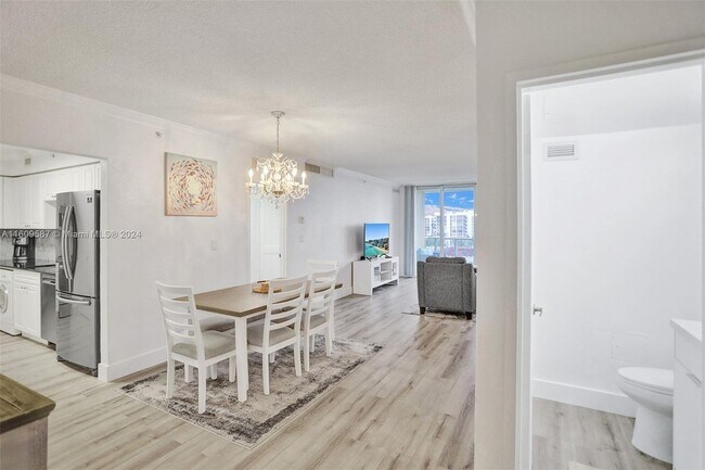 Building Photo - 2501 S Ocean Dr