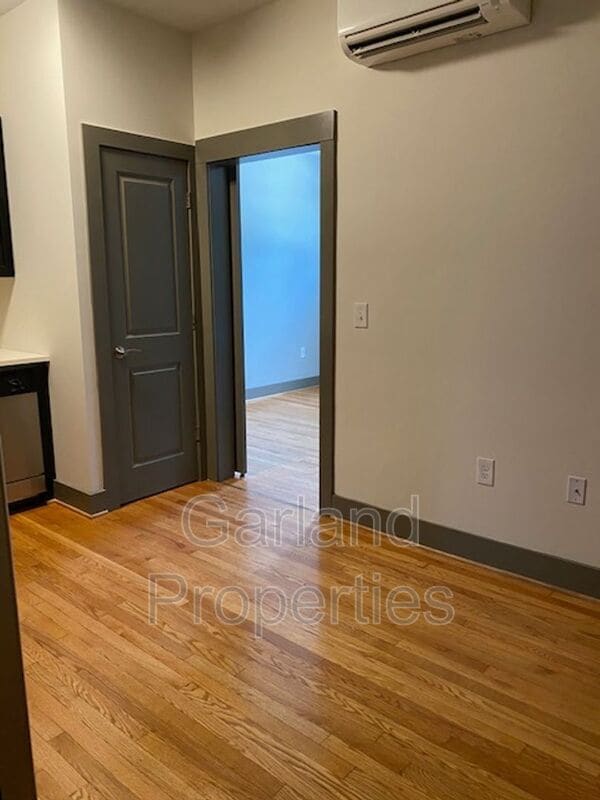 Photo - 821 Salem Ave SW Apartment