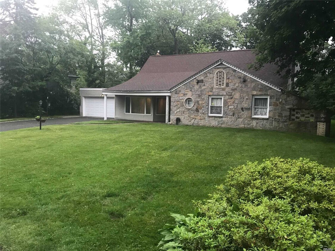 Primary Photo - 35 Walters Pl