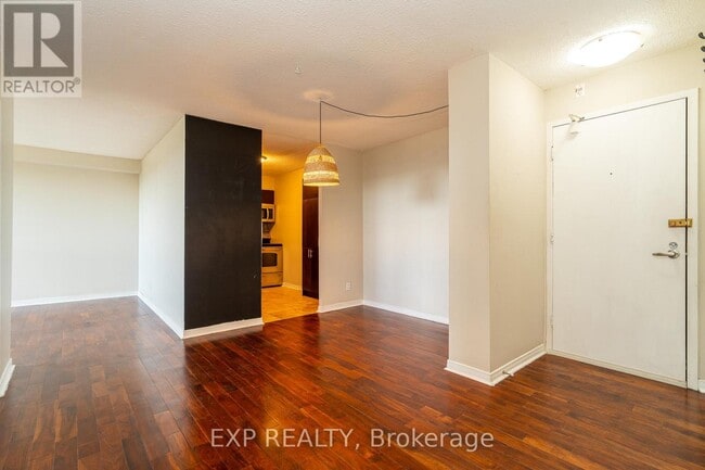 Building Photo - 900 Dynes Rd