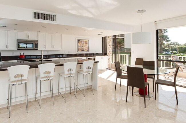 Building Photo - 3400 S Ocean Blvd