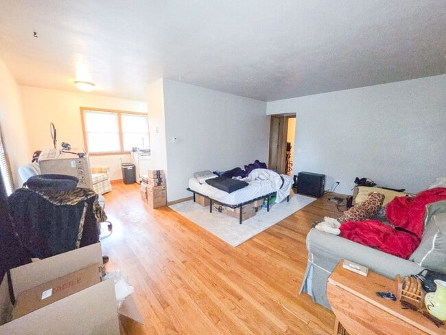 Building Photo - 913 High St