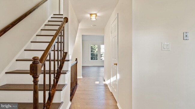 Building Photo - 14400 Salisbury Plain Ct