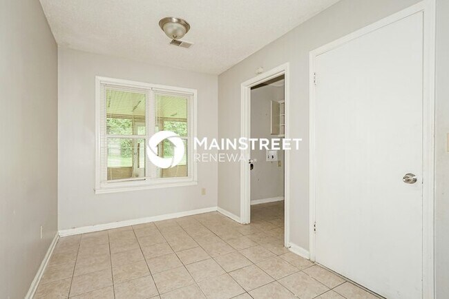 Foto del edificio - 3 Bedroom Pet-Friendly Home in Memphis, TN with Main Street Renewal
