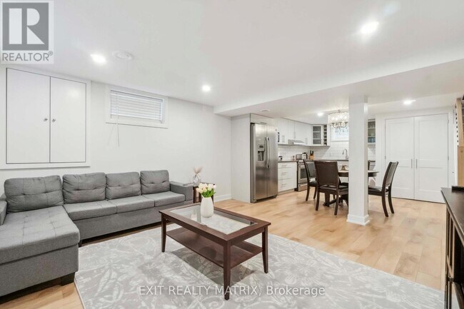 Building Photo - 848 Willow Ave