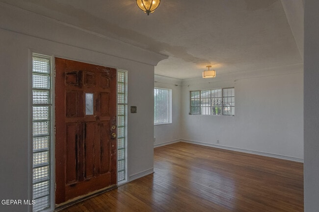 Foto del edificio - 4029 Hueco Ave