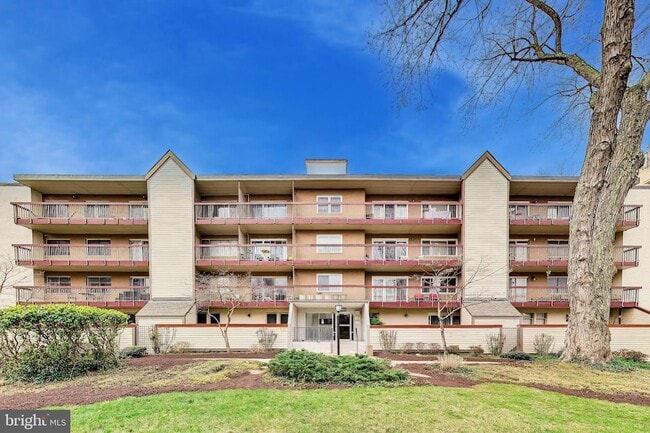 Photo - 7420 Lakeview Dr Apartment